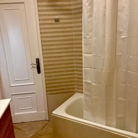 Modern In Cristianos * لوس كريستيانوس