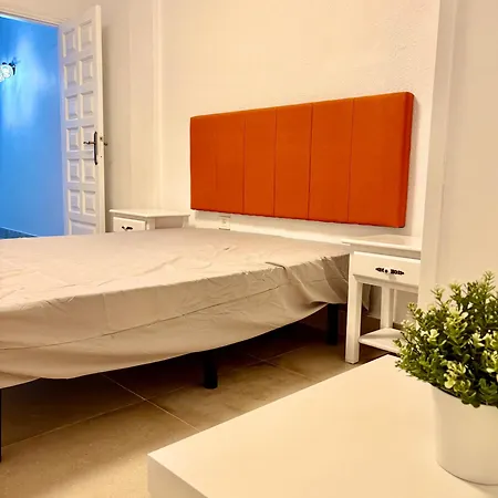 Modern In Cristianos * لوس كريستيانوس